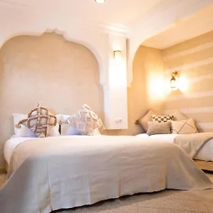 Chic Riad